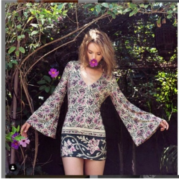 Chaser Tapestry Floral Bell Mini Dress Medium M Floral Bell Sleeves - Picture 3 of 10